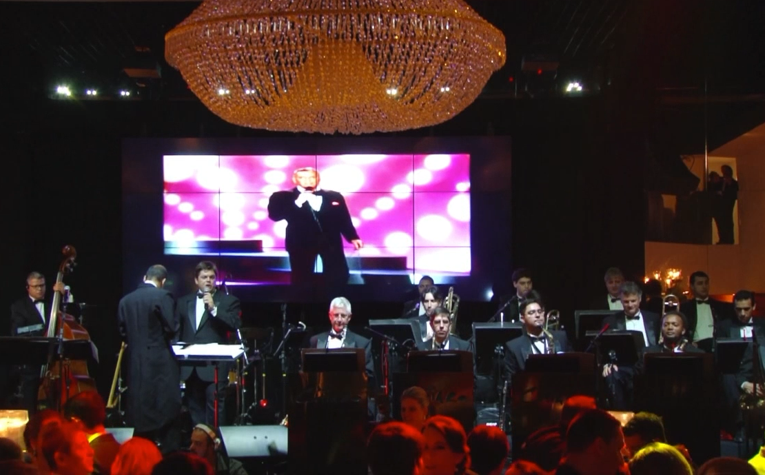 Orquestra em evento realizado na Casa Petra, São Paulo